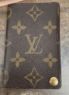 ⚜️LV Pendant Embroidery shirt, Luxury, Apparel on Carousell