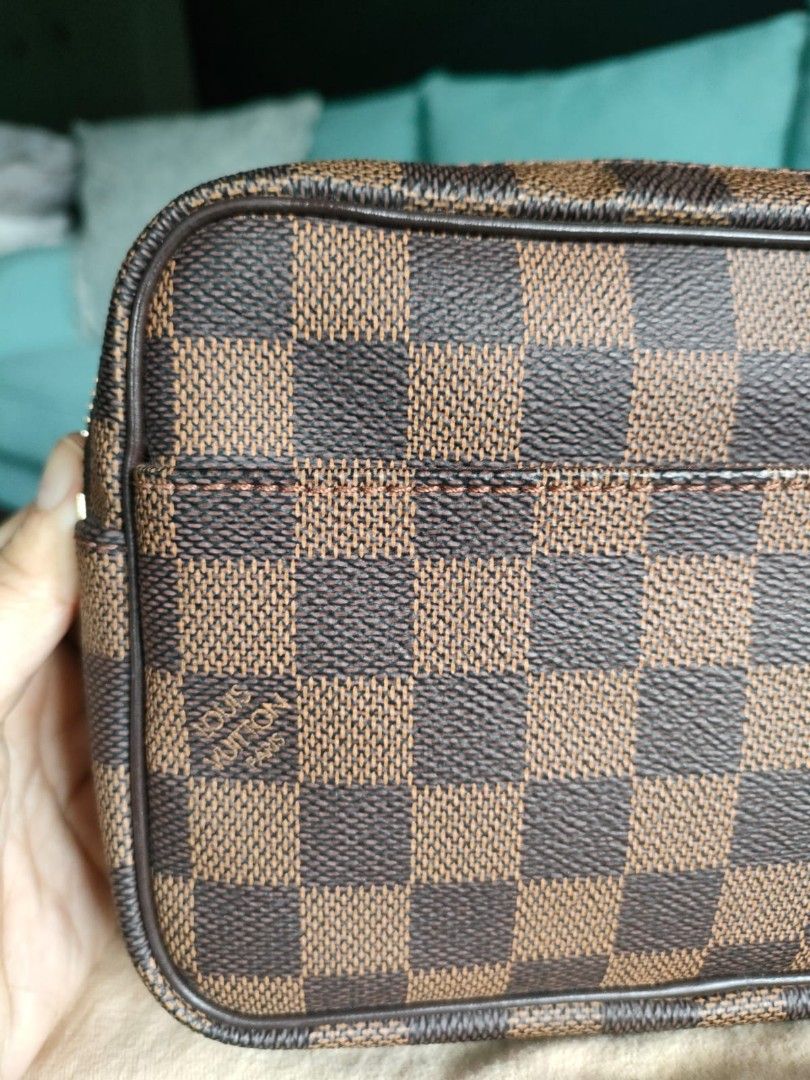 💯 Authentic Louis Vuitton Damier Pochette Billets Macao Clutch Bag,  Luxury, Bags & Wallets on Carousell