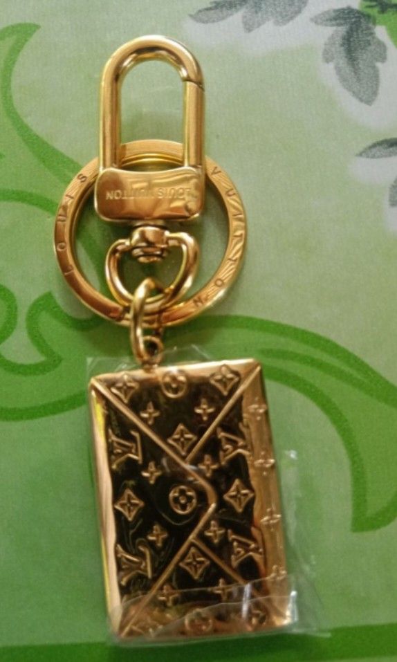 LOUIS VUITTON Love Note Envelope Bag Charm Key Holder Gold 414814