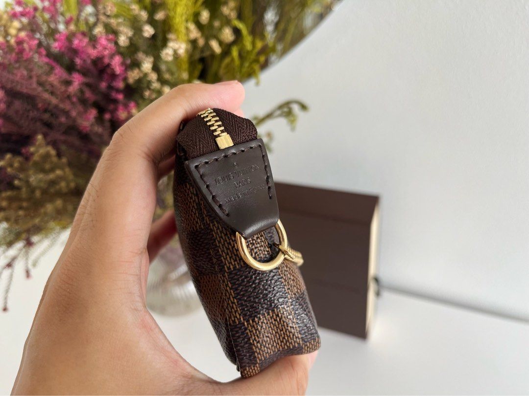 Louis Vuitton - Mini Pochette Accessoires - Damier Ebene