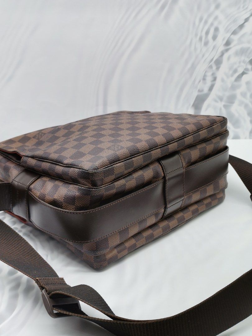 Louis Vuitton 2010 Pre-Owned Naviglio Messenger Bag - Brown for Men