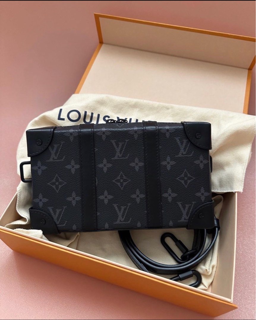 Louis Vuitton - Vertical Trunk Wearable Wallet - Monogram Canvas - Lime - Men - Luxury