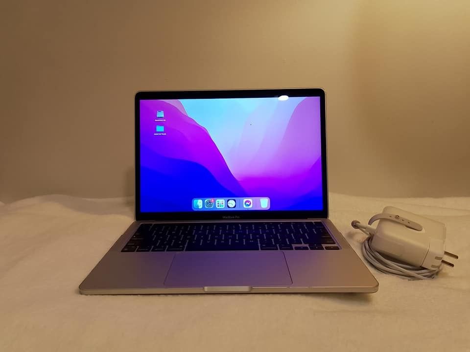 Macbook Pro M2 2022 512gb (Category: Laptops & Notebooks) located in Quezon City. Submitted by carou89803 (Listing ID 1257354253, Image 1). Description: Macbook Pro M2 2022 512gb Apple MacBook Pro (13-inch M2 Chip 2022 8-core CPU and 10-core GPU) Silver 512 GB Cycle Count : 24% RFS: Need cash for upgrading to Max Lady Owned No scratches and dents about 98% Keyboards are intact. With box and receipts Bought in inbox apple store last Feb Already In