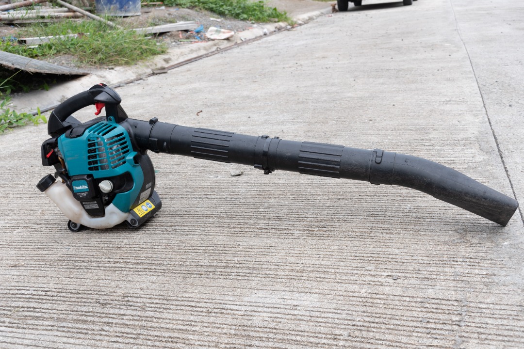 Makita 4 cycle on sale blower