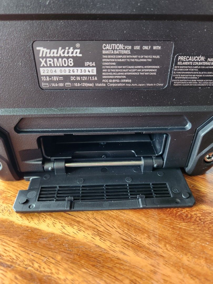 Makita Bluetooth Speaker (Category: Soundbars, Speakers & Amplifiers) located in Quezon City. Submitted by 1manwolfpack (Listing ID 1257505483, Image 2). Description: brand new unit only no battery and charger black.