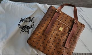 $820 Authentic MCM Anya LARGE Shopper Tote With Pouch Bag *you get two bags*