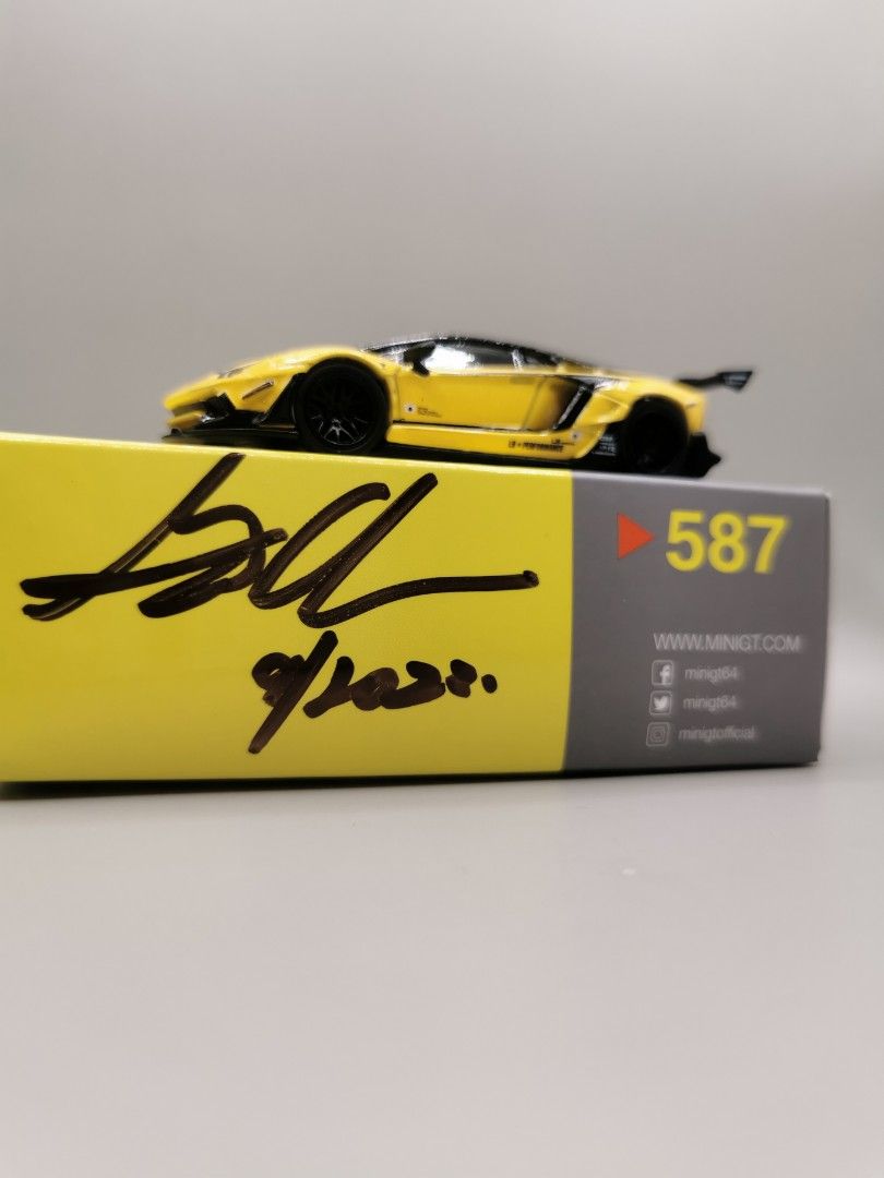 MINI GT Director Signed 1/64 LB* WORKS Lamborghini Aventador Limited ...