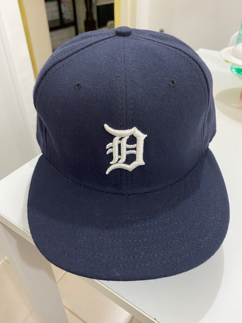 Vintage cap new era detroit tigers snapback, Men's Fashion, Watches &  Accessories, Cap & Hats on Carousell