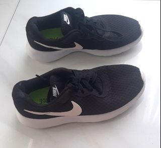 Nike Tanjun Trainers Black