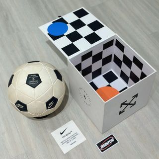Nike x Off-White Magia Soccer Ball