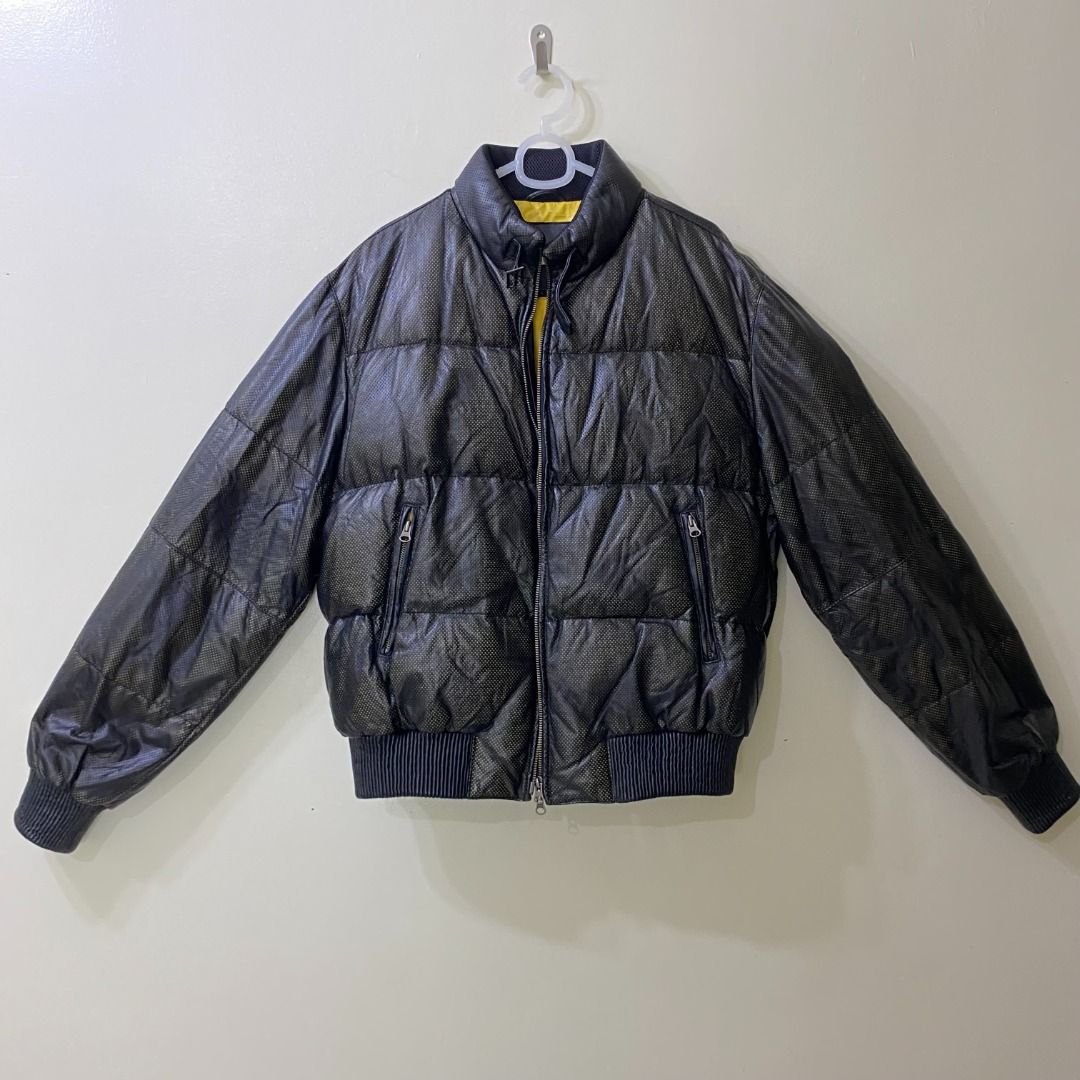 Black puffer jacket 2025 with yellow lining