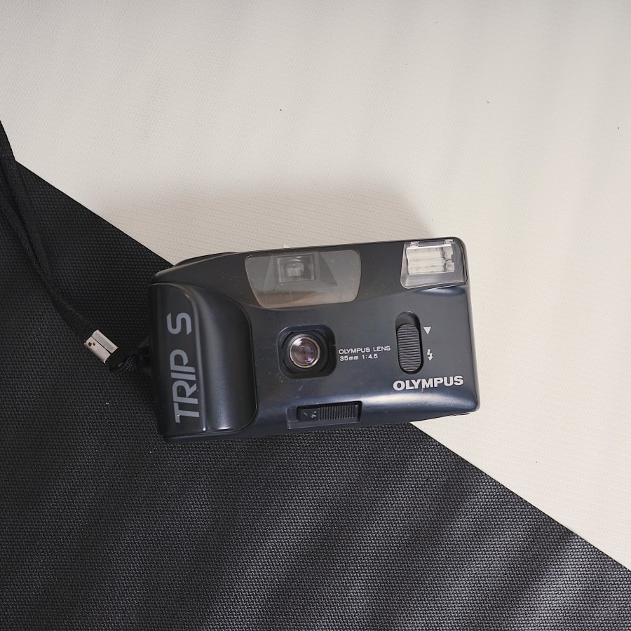 Olympus Trip S Kamera Pocket Analog Film 35mm Original Authentic 100