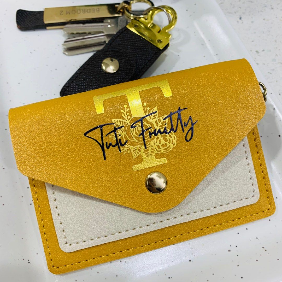 louis vuitton personalised card holder