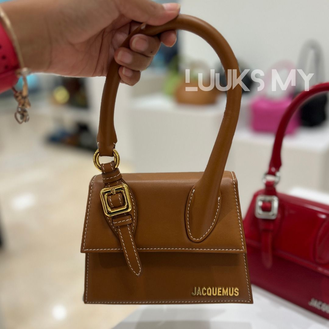 JACQUEMUS LE GRAND CHIQUITO, Luxury, Bags & Wallets on Carousell