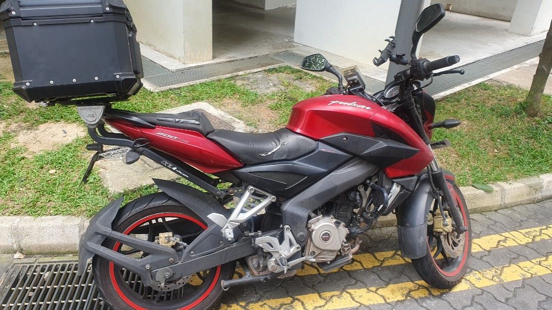 Preowned bajaj pulsar 200ns 2nd hand bike used bike Motorcycles