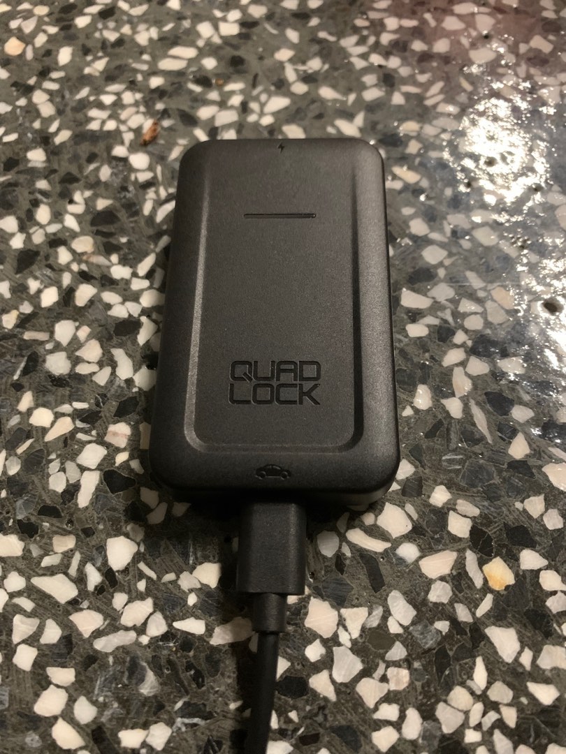 Quad Lock Wireless Carplay Adaptor For Apple Carplay, Mobile Phones