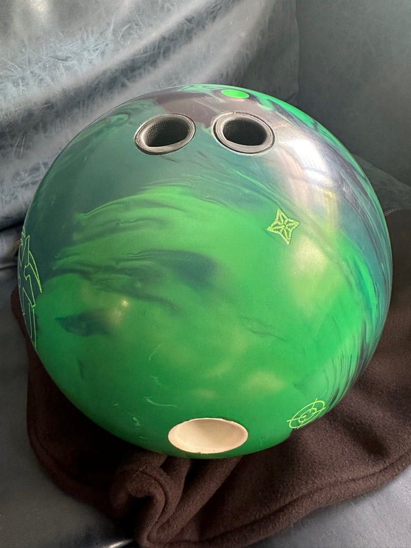 Roto Grip Attention X Bowling ball 14lbs, Sports Equipment, Sports