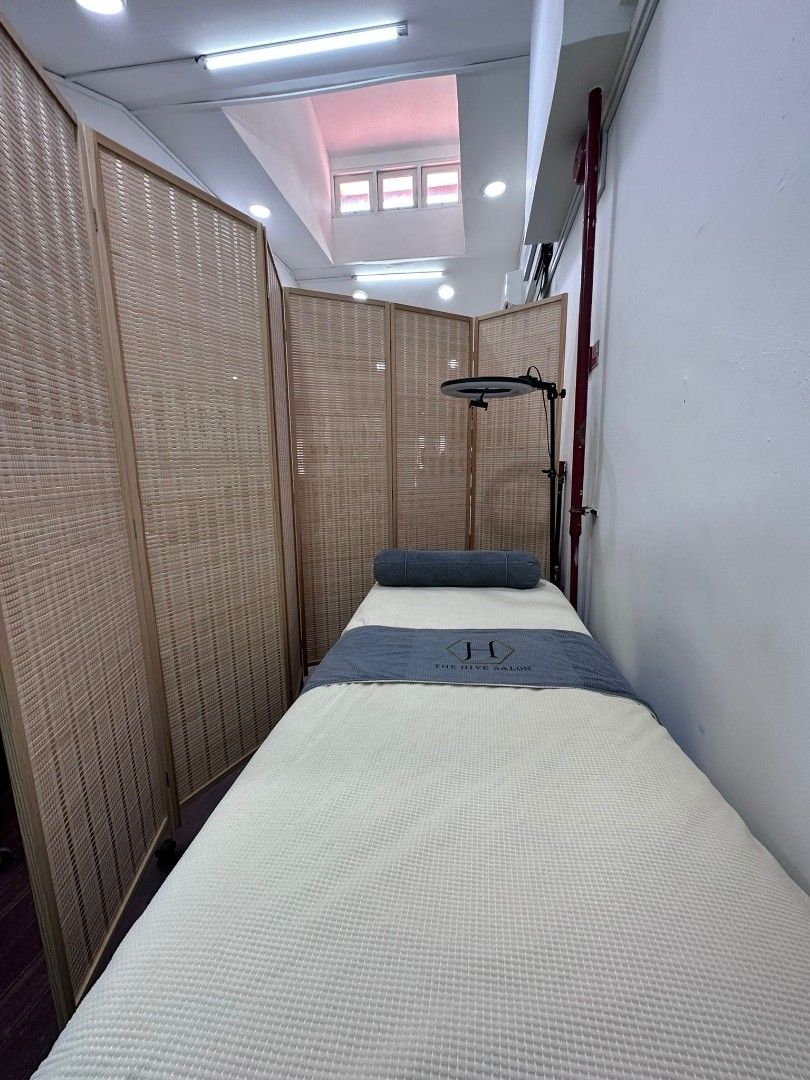 Salon Seat eyelash bed Rental at Prime Location, Property, Rentals