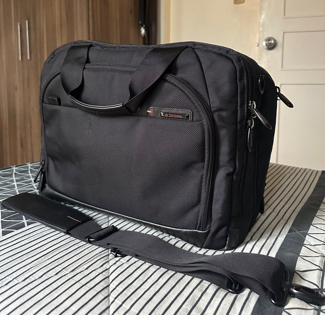 Samsonite Pro Travel Bag (Category: Briefcases) located in Taguig. Submitted by jujupops (Listing ID 1257412799, Image 1). Description: Unused Samsonite Pro Double Travel Bag Authentic 20” wide, expandable. Good as new. Mall SRP: 28,500 RFS: Not being used..