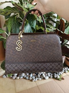(Category: ) located in . Submitted by somethingtopreloved (Listing ID 1257382167, Image 1). Description: .