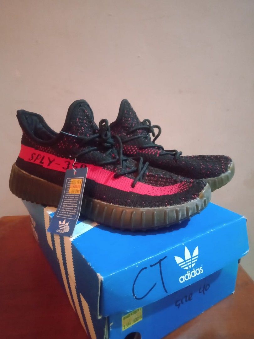 Sepatu adidas yzy hitam online