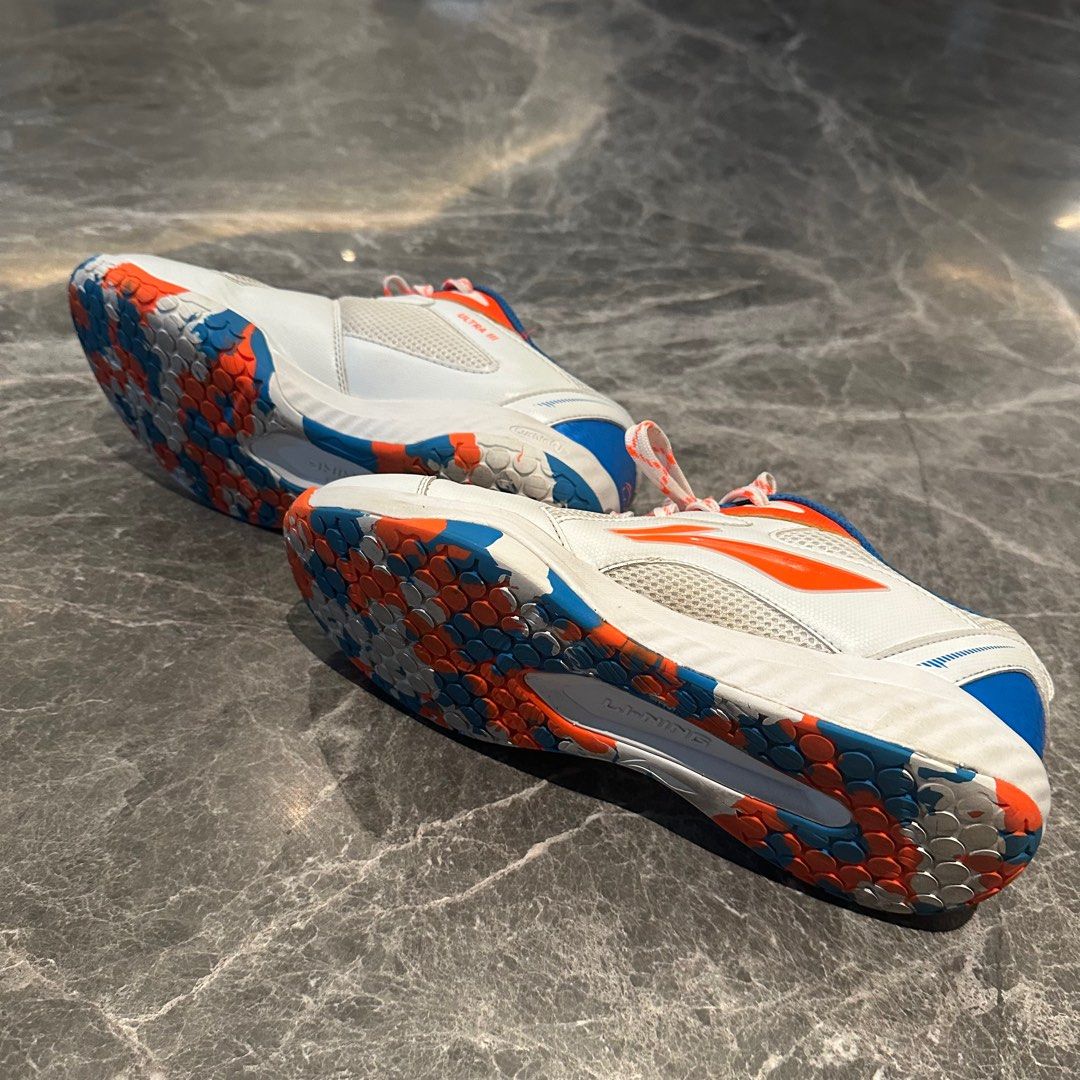 Sepatu Badminton Lining Ultra III, Fesyen Pria, Sepatu , Sneakers di