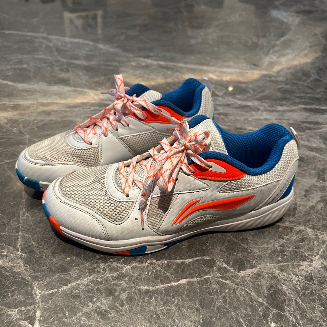 Sepatu Badminton Lining Ultra III, Fesyen Pria, Sepatu , Sneakers di