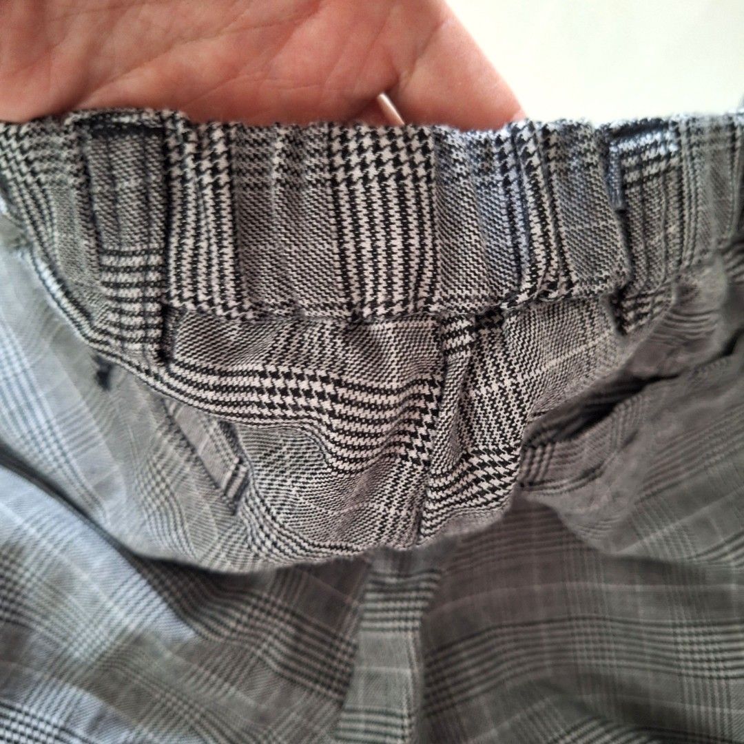 Checked outlet smart joggers