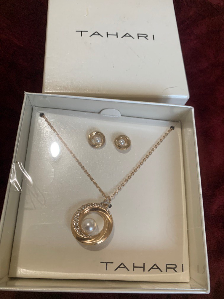 Tahari necklace cheap and earring set