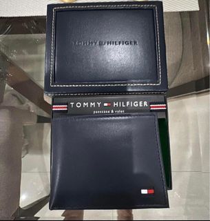 Tommy Hilfiger Bifold Wallet