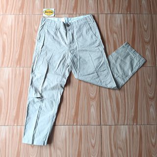 Uniqlo Chinos Long Pants Khaki
