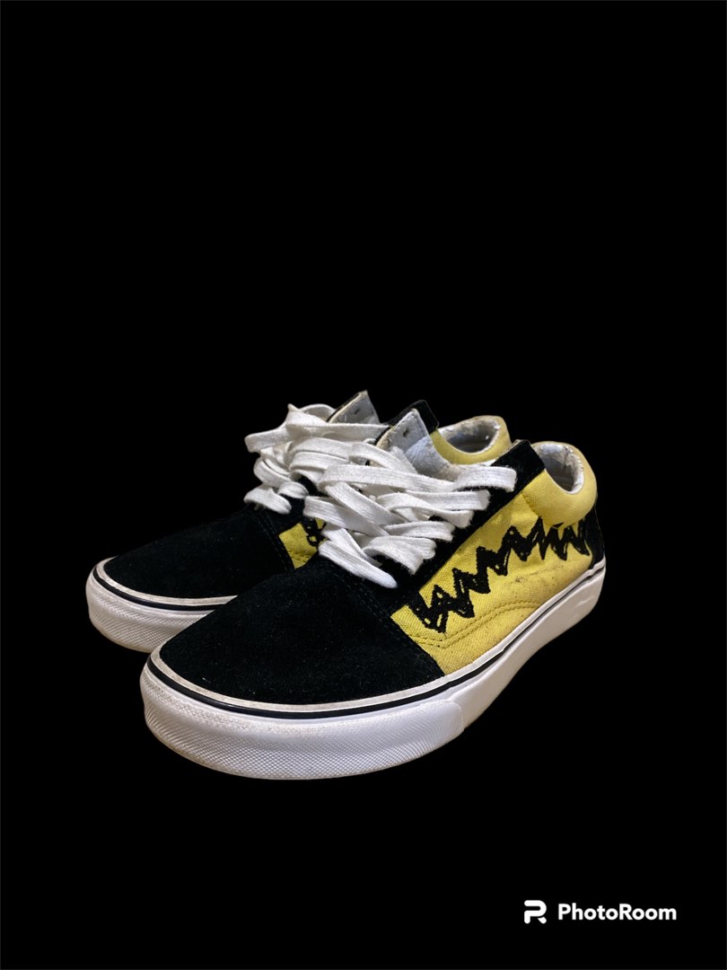 Vans peanuts black online and yellow