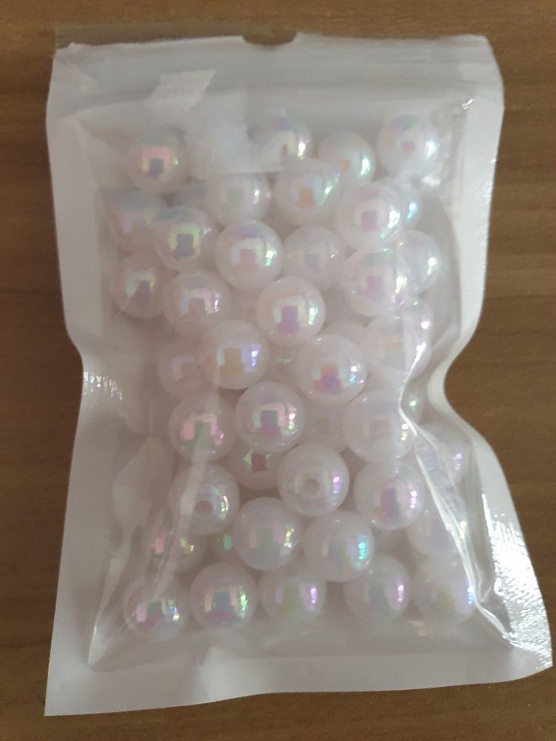 White shop plastic beads