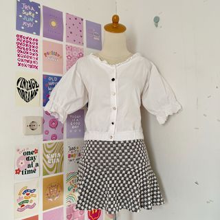 White Crop Top Blouse Katun Lengan Puff Balon Pinggang Karet Kriwil Kancing (tag: emsexcite)