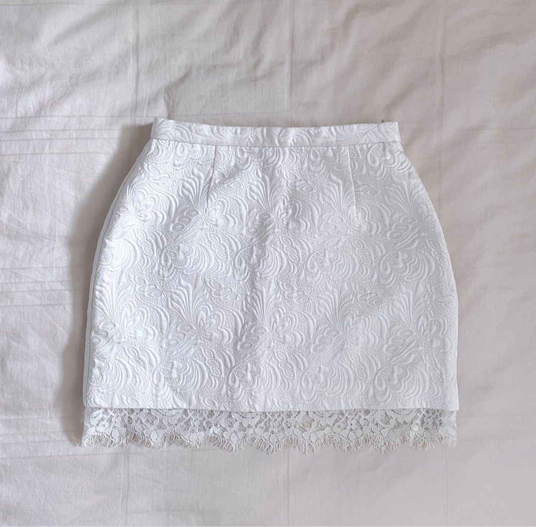 White lace mini skirt, Women's Fashion, Bottoms, Skirts on Carousell