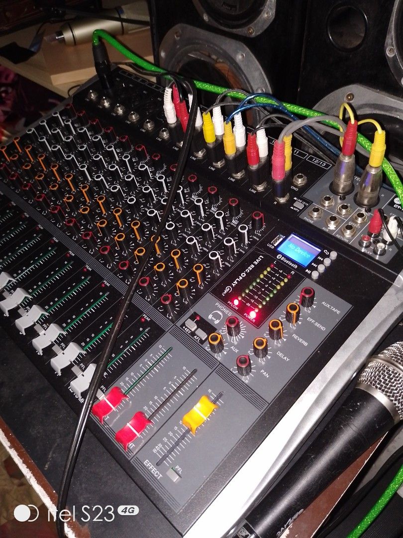YAMAHA CT-12USB (Category: Soundbars, Speakers & Amplifiers) located in Quezon City. Submitted by newearth.5e4634 (Listing ID 1257474830, Image 1). Description: FOR SALE! YAMAHA 12 CHANNEL EXCELLENT PERFORMANCE LAHAT NG PIHITAN GUMAGANA WALANG DAMAGE OR SIRA ADD: NEW ERA, CENTRAL AVE QC 09751744552.