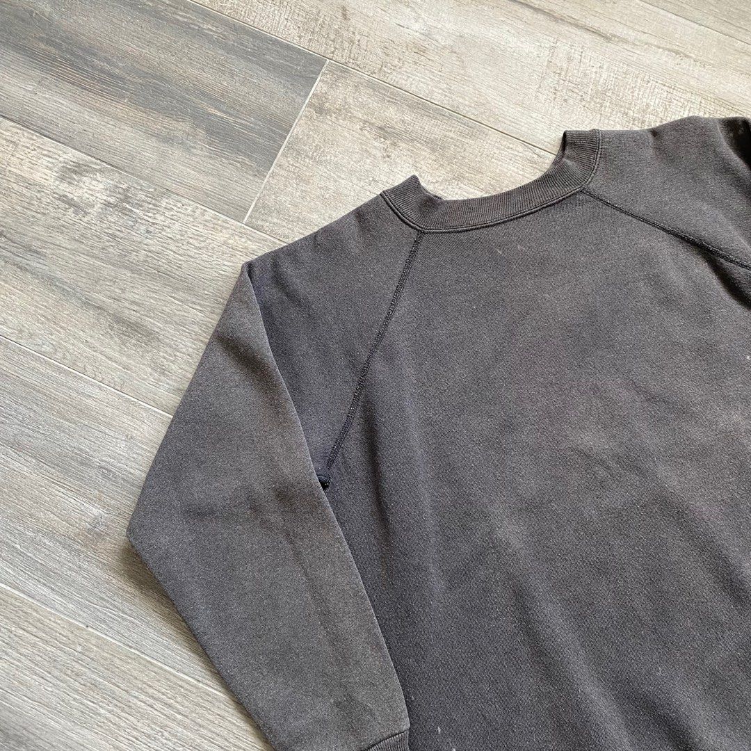 Hanes raglan online sleeve sweatshirts