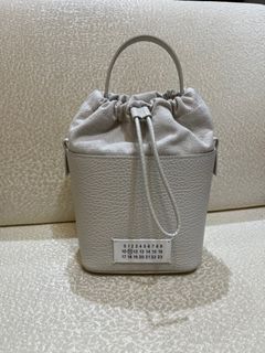保證正品 全新 maison margiela 5AC bucket bag greige 水桶包 灰白色 可面交 誠可議