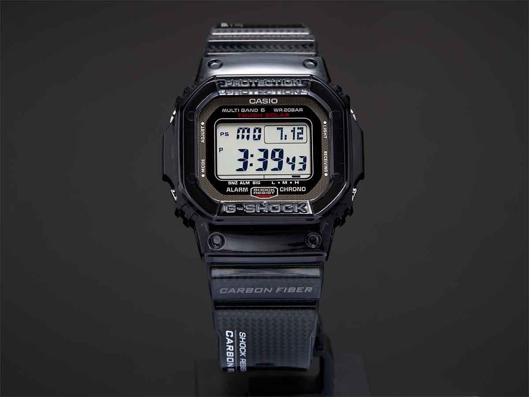 全新現貨Casio G-Shock GW-S5600-1 黑色碳纖經典, 名牌, 手錶- Carousell