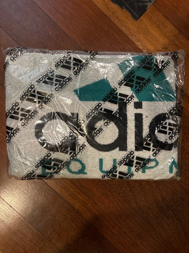 Adidas best sale bath towel