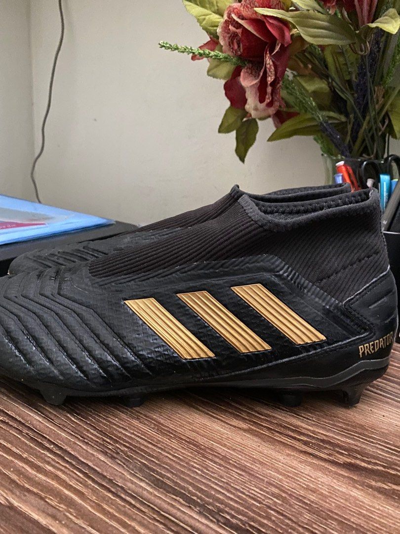 Adidas predator laceless Men s Fashion Footwear Boots on Carousell