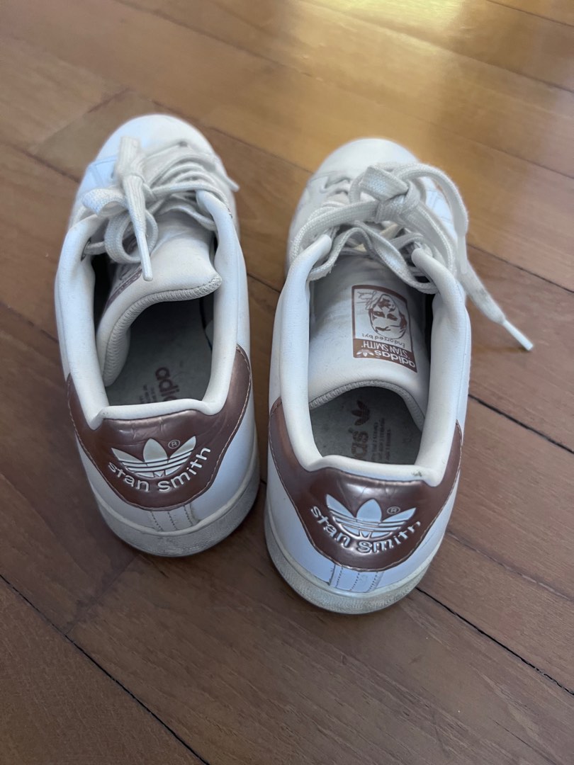 Adidas stan smith white gold top