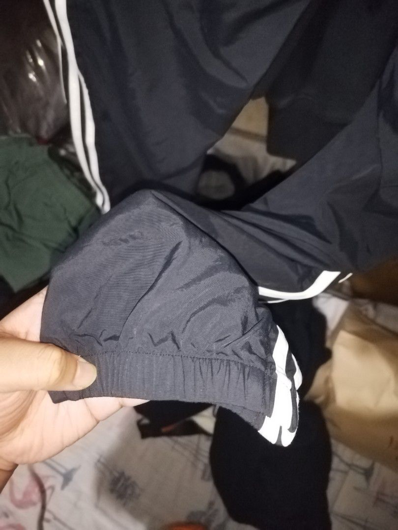 Adidas Track Pants (Category: Joggers) located in Manila. Submitted by offthehype (Listing ID 1252699951, Image 3). Description: Adidas Track Pants Size Large Good condition. Masikip sakin Thin and breathable material. Price is negotiable if can do meetup in makati or pasig. Meetups Points: Makati: Rufino Pacific Tower - lunch time and 6-7pm after work. Glorietta/Greenbelt - 7-8pm aftet work. Pasig: Pasig rotonda - weekend by schedule Delivery: T