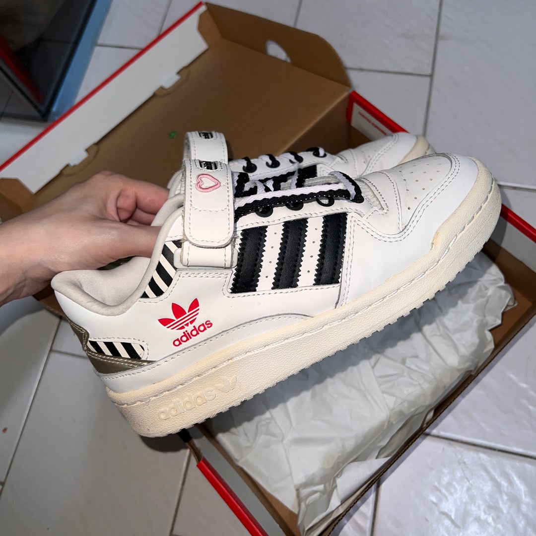 Red adidas sale girl shoes