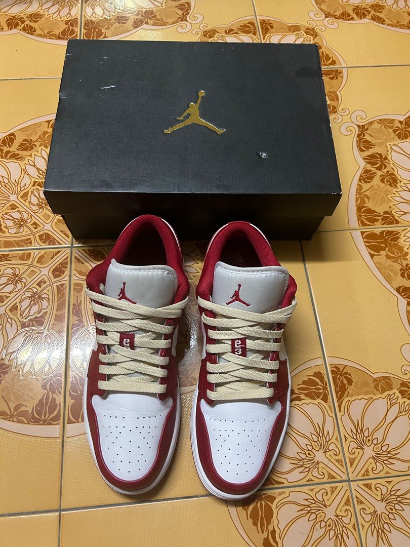 Jordan 1 gym deals red white laces