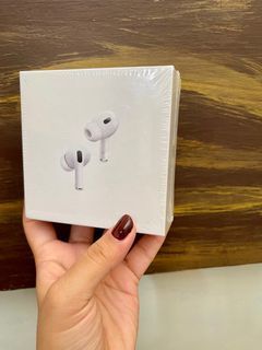 AIRPODS PRO 2nd GEN WITH MAGSAFE CHARGING CASE