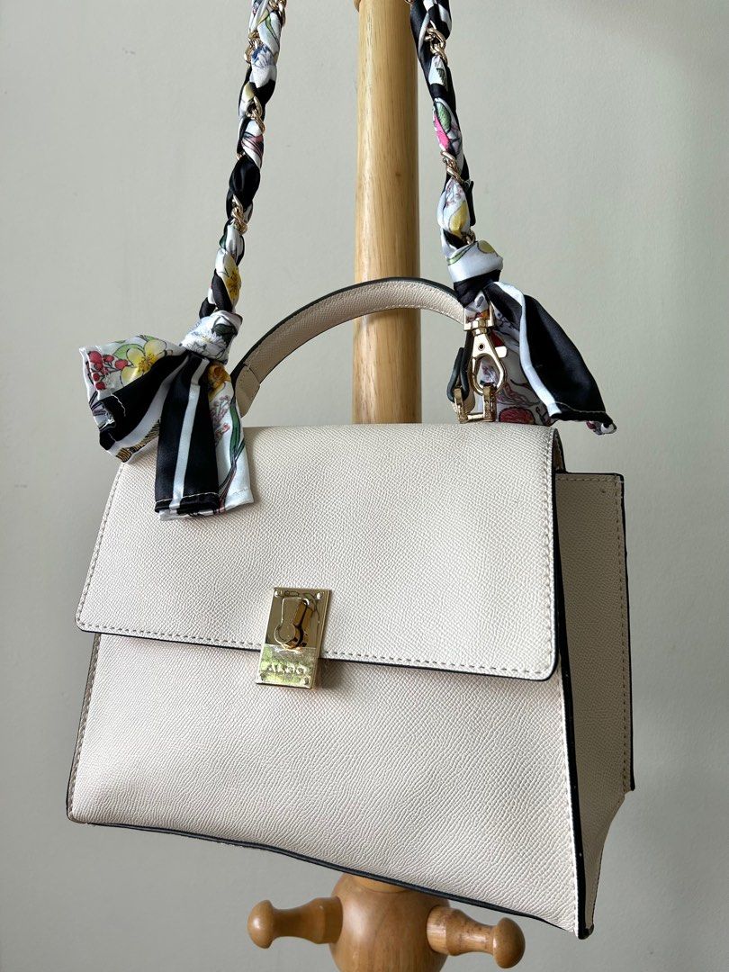 Reduced Aldo pretty 2 way handbag with detachable straps