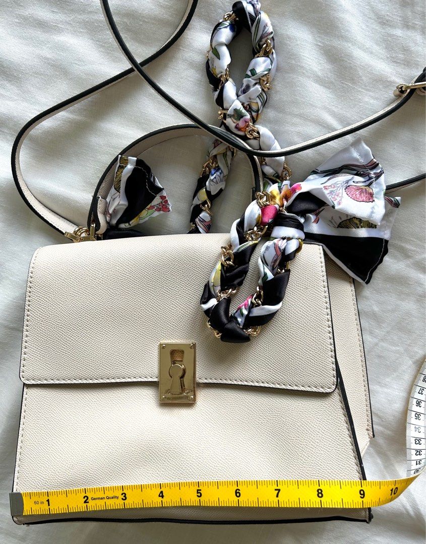 Reduced Aldo pretty 2 way handbag with detachable straps