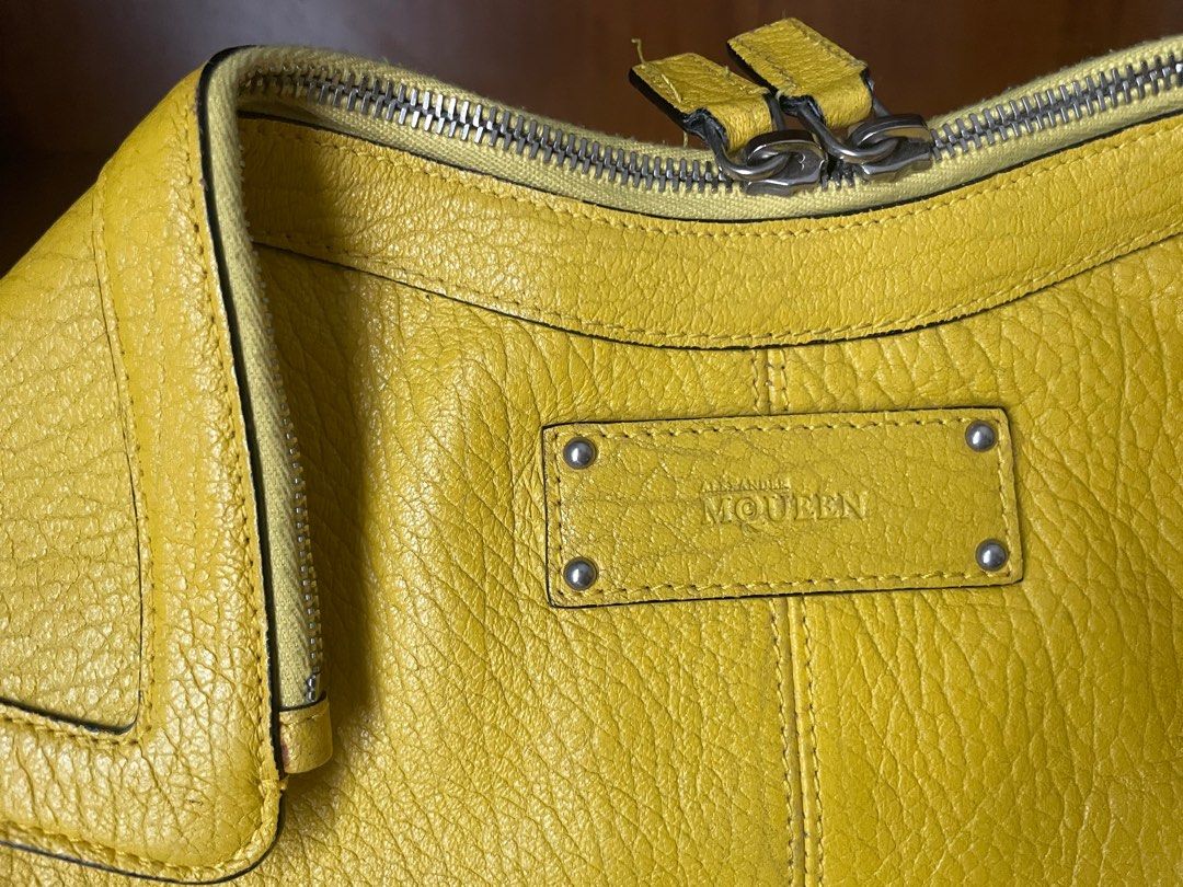 Alexander on sale mcqueen manta
