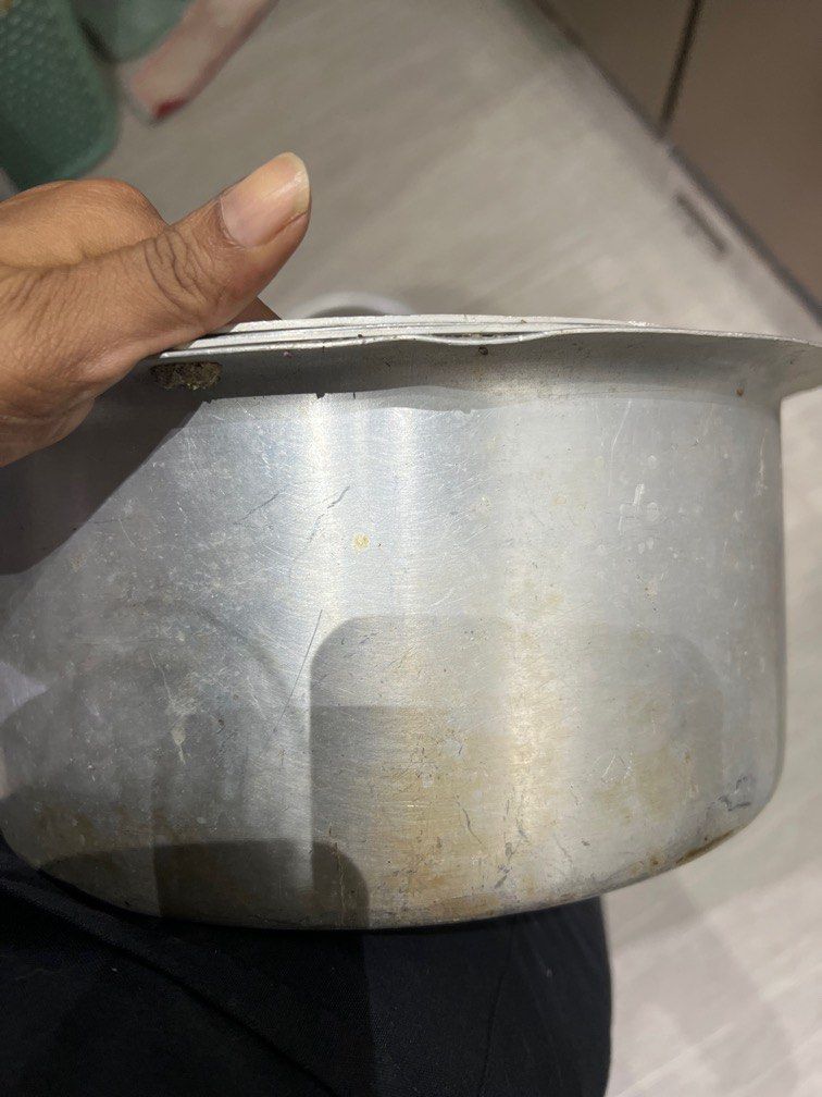 Aluminium pots, Furniture & Home Living, Kitchenware & Tableware, Other